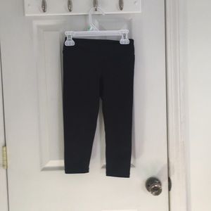 Girls black Capri leggings